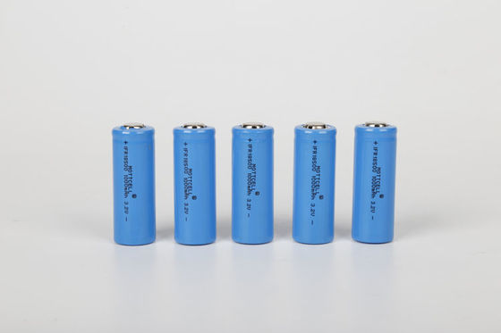 LiFePo4 IFR 26650 Bateria recarregável de íons de lítio 3.2V 3300mAh Para sistema de energia solar
